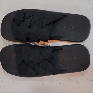 BOTTEGA VENETA PLAT, MULES INTRECCIATO ELASTIC SLIDES BLACK 11 inches